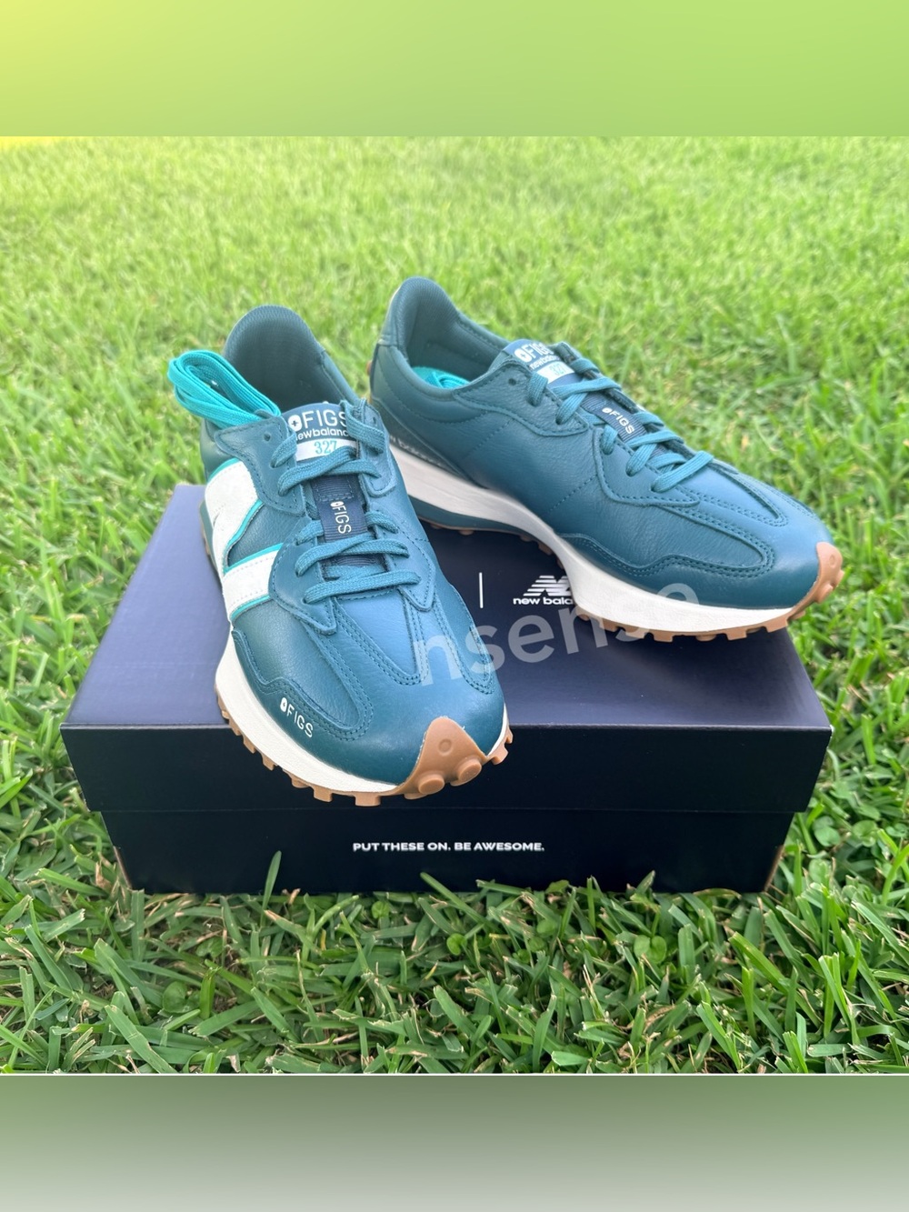 Figs New Balance 327 Shoes